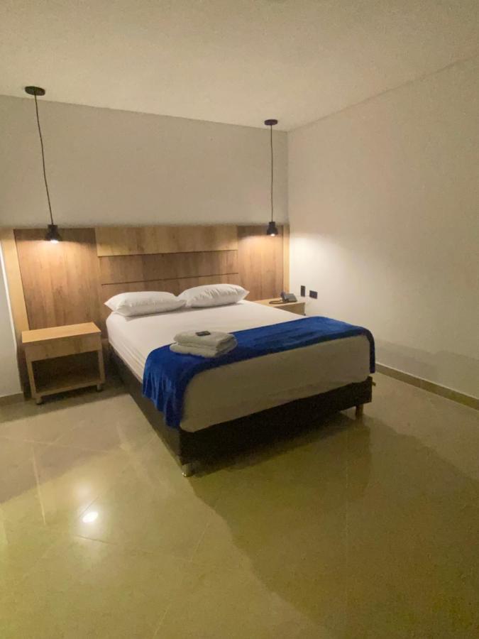 Hotel California City Medellín Buitenkant foto