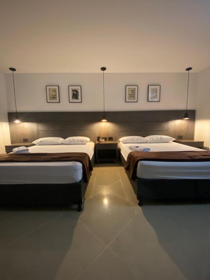 Hotel California City Medellín Buitenkant foto
