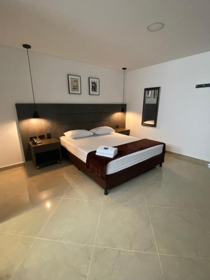 Hotel California City Medellín Buitenkant foto