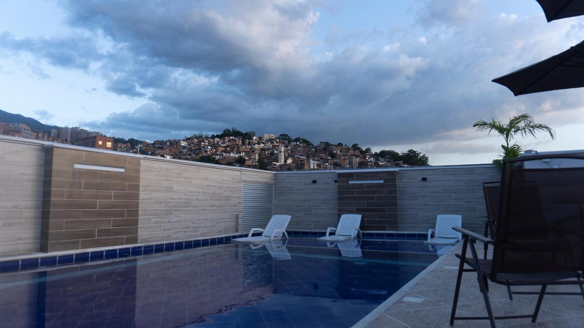 Hotel California City Medellín Buitenkant foto